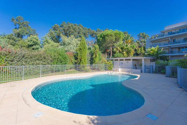 Appartement entier, Appartement 'Le Deux Pices Des Rivages' avec vue sur la mer, Wi-Fi et climatisation in Boulouris, Saint-Raphaël
