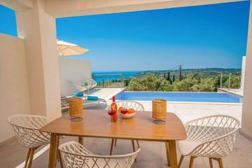 Villa for 2 People in Kefalonia, Greece, Photo 3