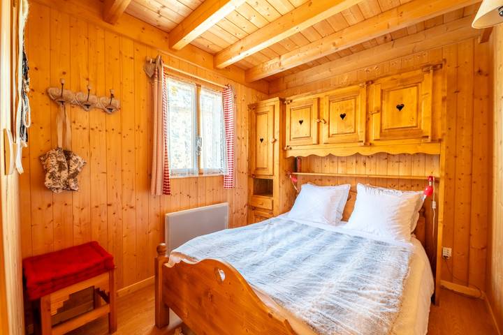 Chalet L’Embellie - Chalet avec piscine partagée in Saint-Laurent-en-Grandvaux, Parc naturel régional du Haut-Jura