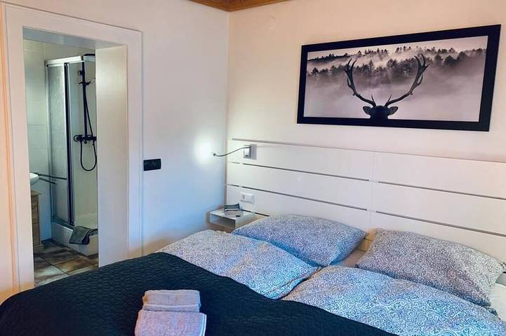 Ferienwohnung für 5 Personen, mit Terrasse und Sauna sowie Garten, mit Haustier