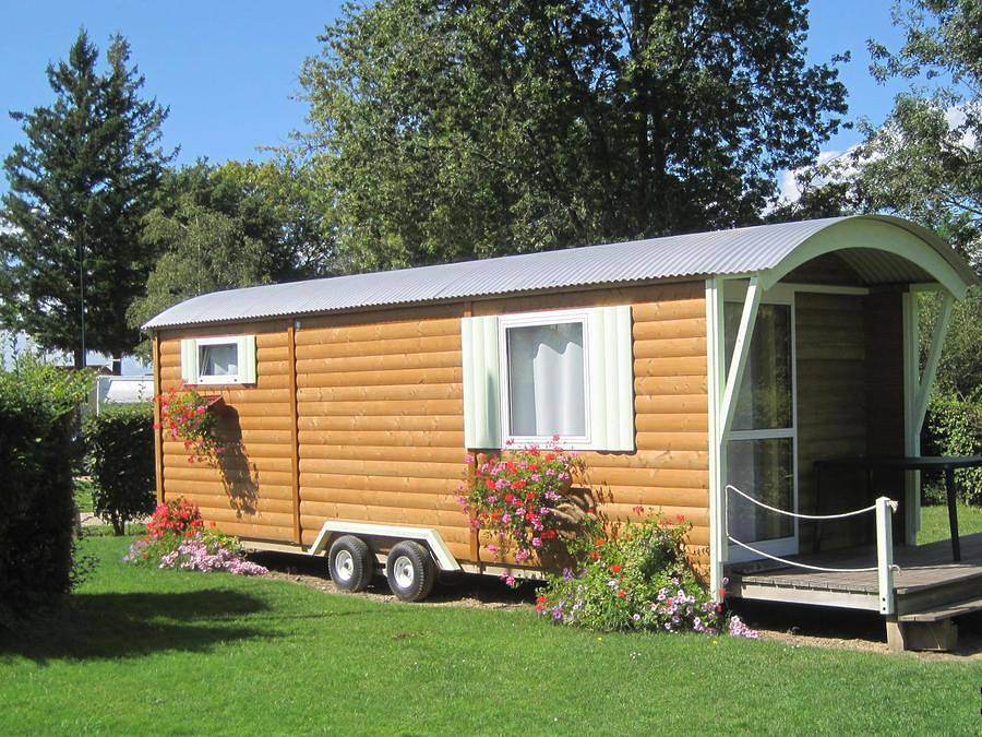 Camping Le Renom - Accommodatie 4 personen - Roulotte - 1 slaapkamer 1/4 pers in Vonnas, Bourg-en-Bresse en omgeving
