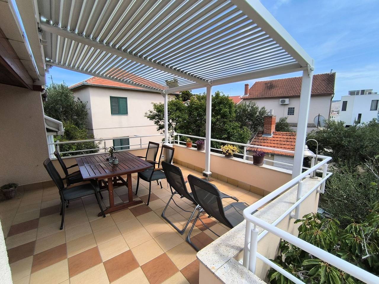 Für 3 Personen  + 1 Kind ca. 68 m² in Žaboric, Dalmatien (Gespanschaft Sib in Žaborić, Šibenik-Knin