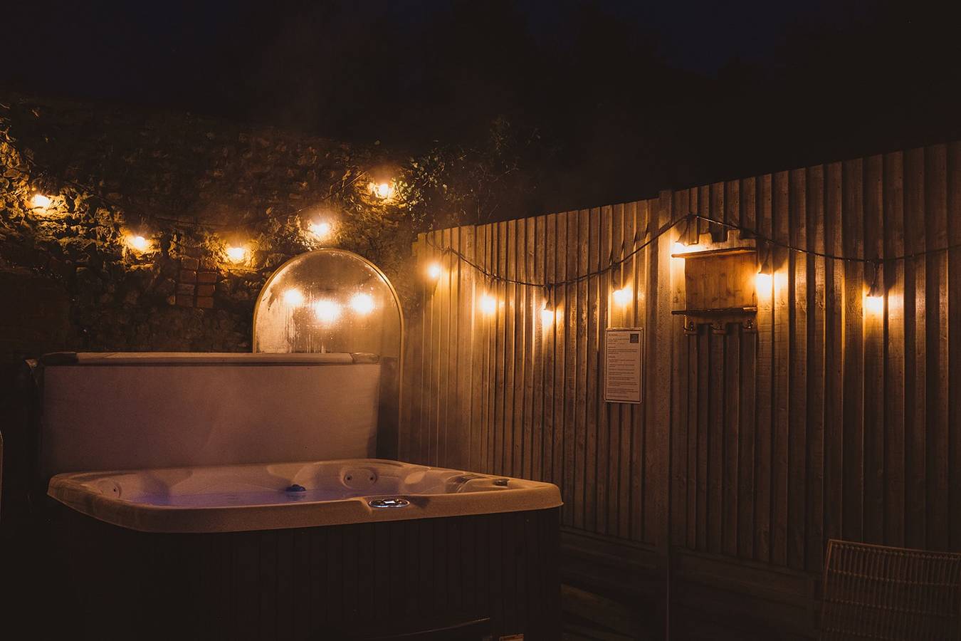 Luxury House sleeps 14 with Secret Bar near Bath in Warminster, Wiltshire