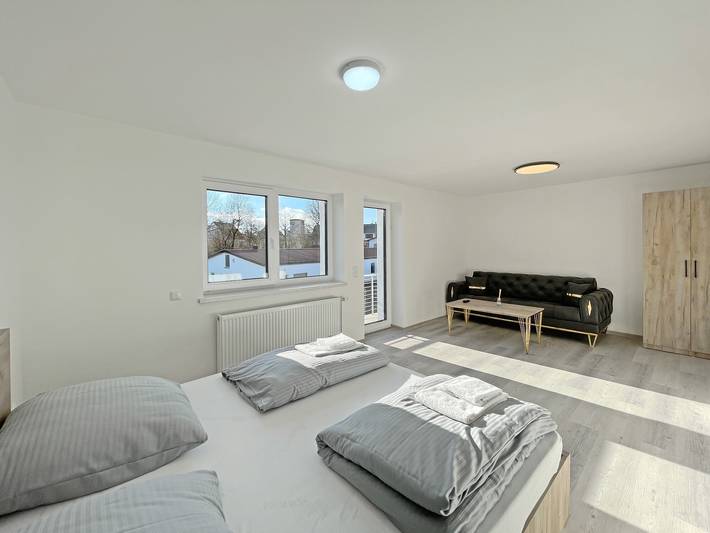 Hel lejlighed, Apartment '5' with Private Terrace, Shared Garden and Wi-Fi in Ichenhausen, Schwaben (Bayern)