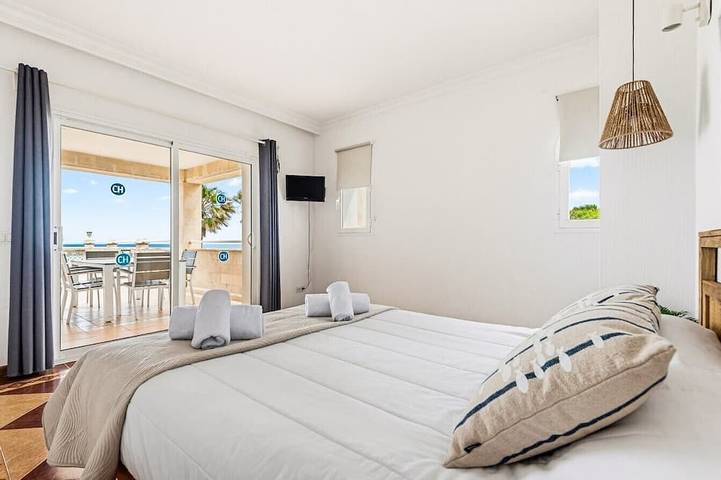 Ganze Wohnung, Beach Penthouse with amazing views and terrace in Cala Makikica (Sant Lluís), Sant Lluís