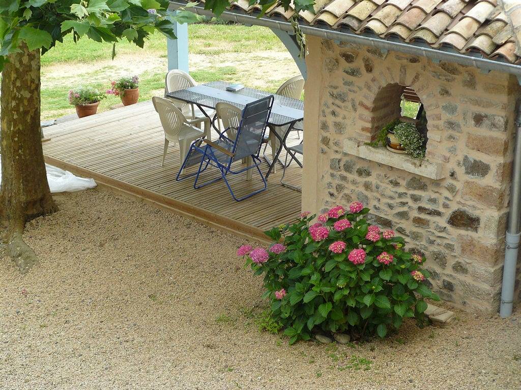 Chambres d'hôtes Les Hortensias - Eugénie in Le Perréon, Région de Villefranche-sur-Saône