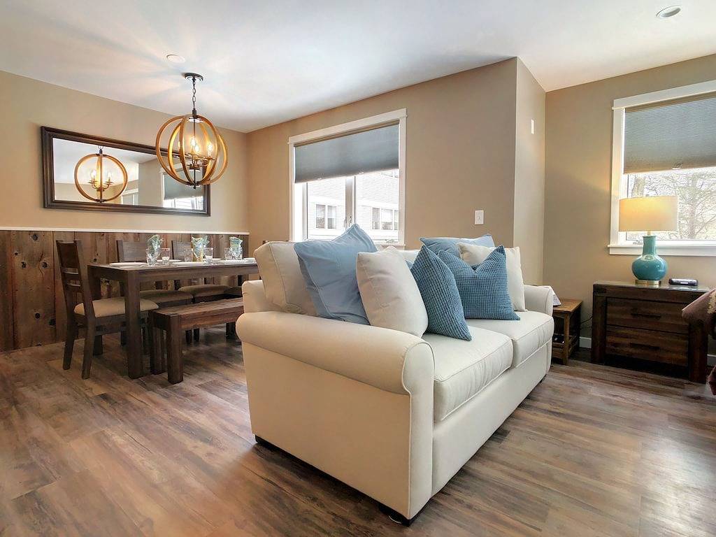 Ganze Wohnung, Das Bauernhaus in Killington: Komplett renovierte 2Rm / 2Ba Eigentumswohnung für 6 Personen, Resort! in Killington, Rutland County