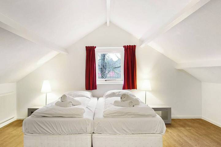 Comfortable bungalow for 12 persons in Drenthe