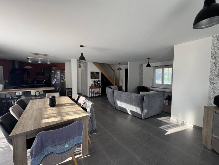 Location de vacances pour 7 personnes, avec jardin et terrasse dans Voivres-lès-le-Mans