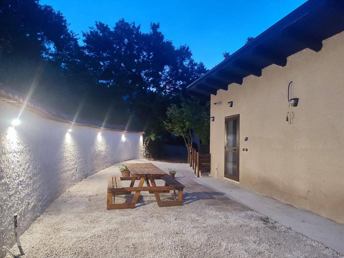 La Baita 2 0 Chalet in montagna con piscina in Montesano sulla Marcellana, Provincia di Salerno