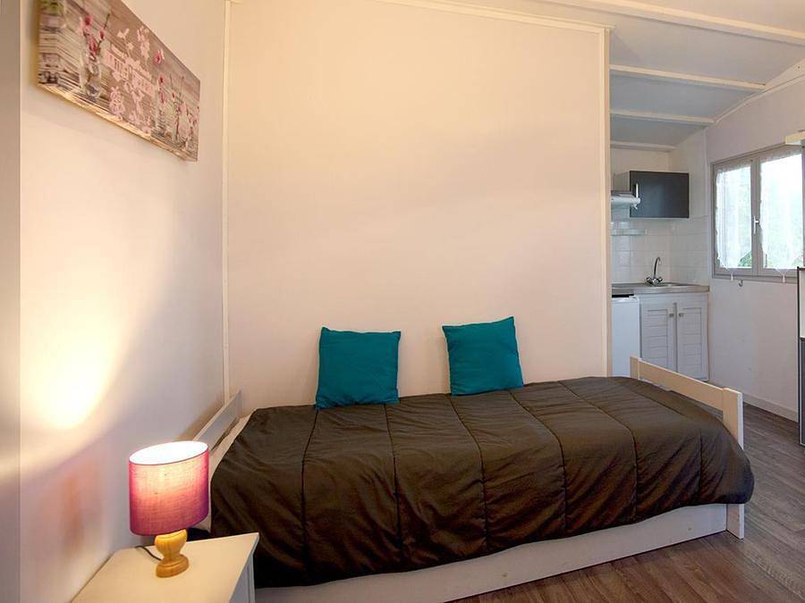 Flower Camping des Vallées - Chalet 2 personas - Chalet Standard 17m² - 1 habitación + terraza in Saint-Brieuc, Côte de Goëlo