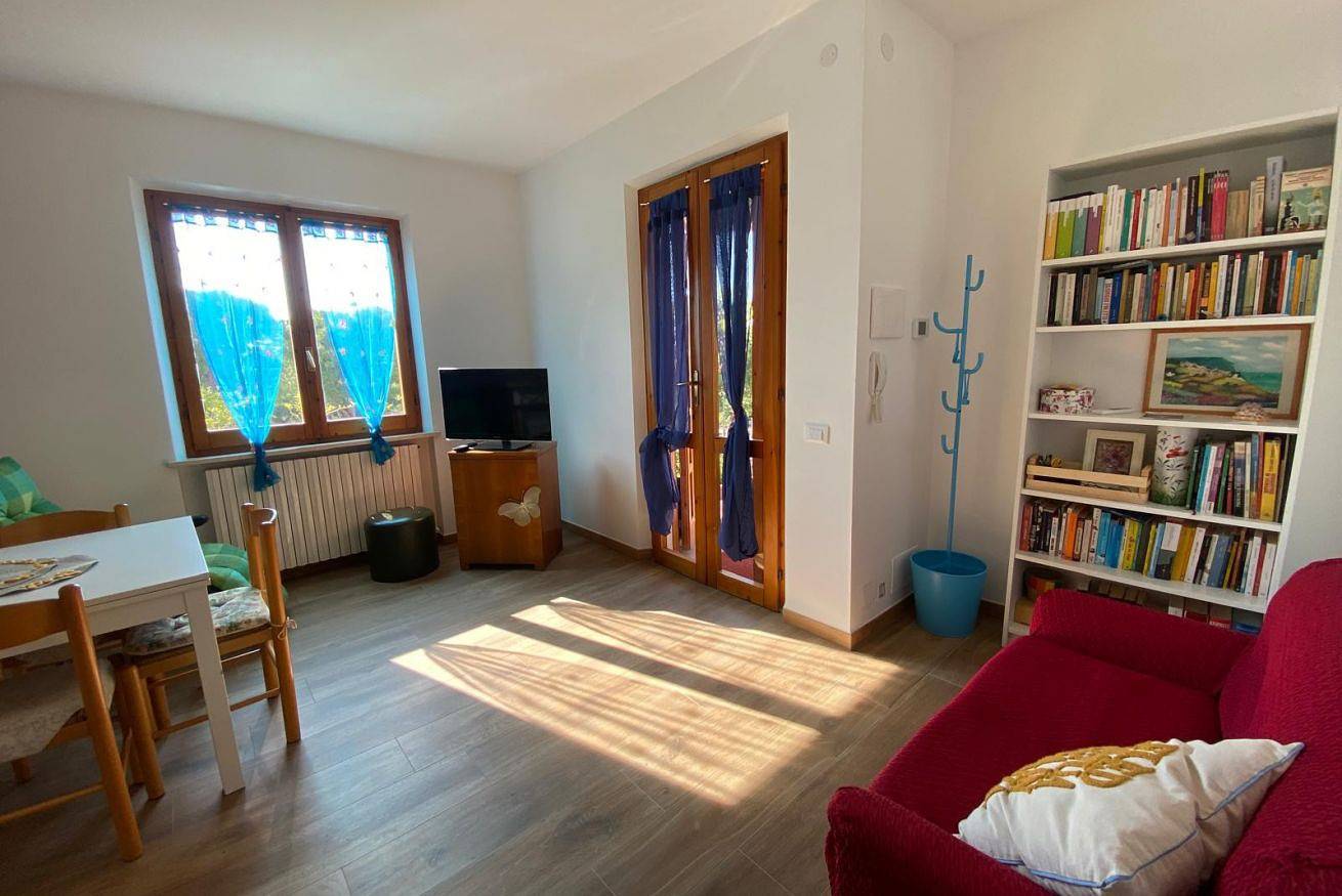 Apartamento entero, N296 – Numana, three-room apartment with garden and parking space in Sirolo, Riviera del Conero