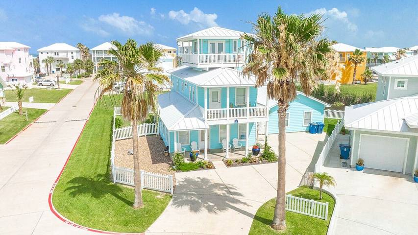 Vacation rental for 16 people, with pool and balcony, with pets in Gulf Coast