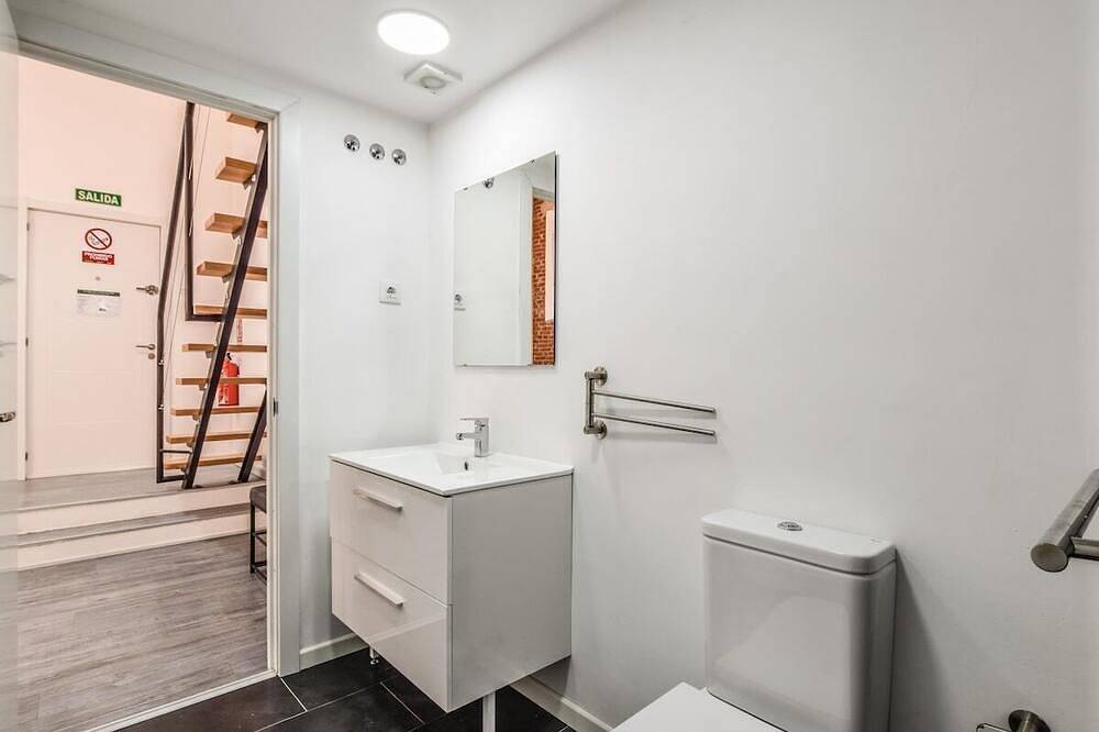 Apartamento entero, Lofts Business Bernabéu 1  De Alquiler Temporal in Tetuán (desambiguación), Madrid