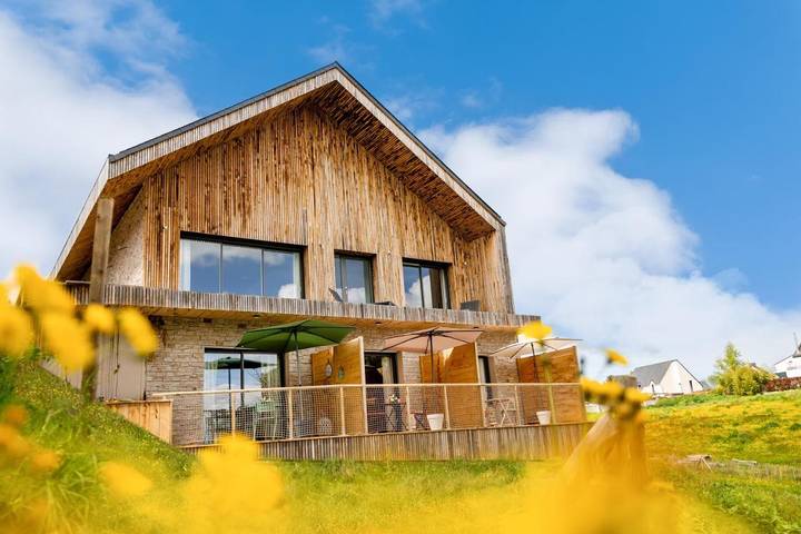 Maison d’hôte pour 2 personnes, avec Balcon et Terrasse ainsi que Jacuzzi et Jardin à Dinan