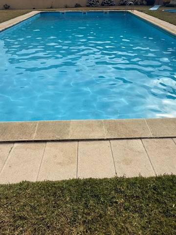 Gîte pour 6 personnes, avec balcon ainsi que piscine et vue dans Vila Chã