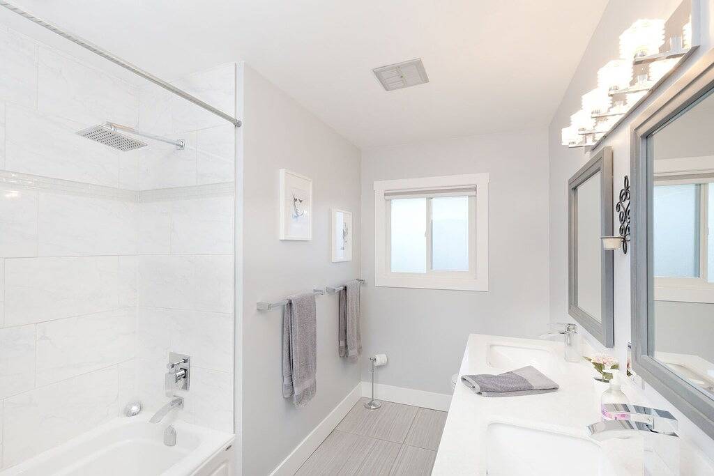 Vacation for Families with Stunning View & Pool in Peachland, Regional District of Central Okanagan