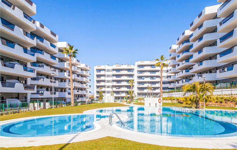 Ferienwohnung für 5 Personen, mit Terrasse und Pool in Elche