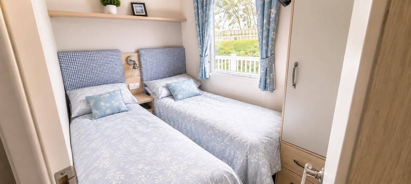 Tattershall Lakes - Hot Tub - Sleeps 6 - Pets in Tattershall, Lincolnshire