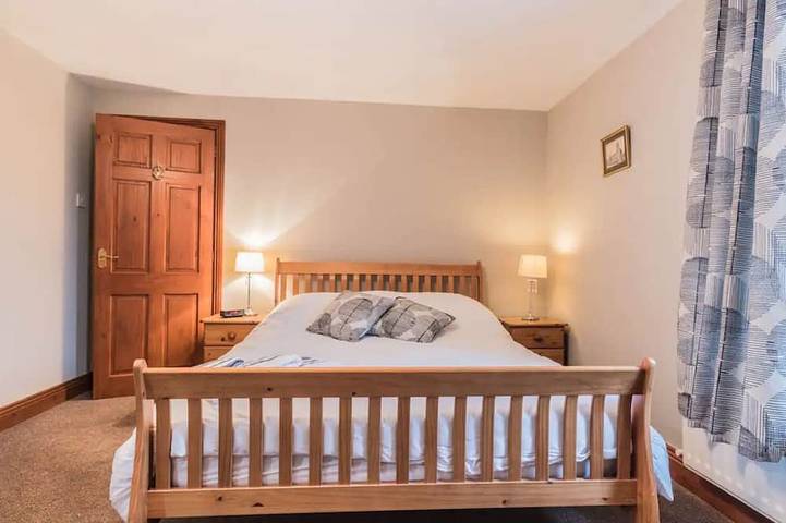 Stanwix Cottage. Walking distance of park and town in Carlisle, Cumbria