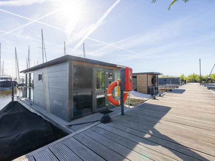 Woonboot voor 4 personen, met Terras in Volendam