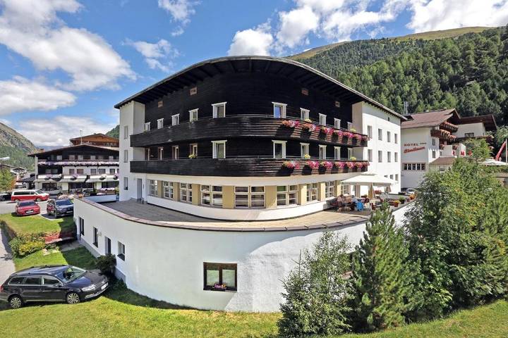 Hotel voor 2 personen, with Terras and Tuin as well as Sauna and Uitzicht in Vent