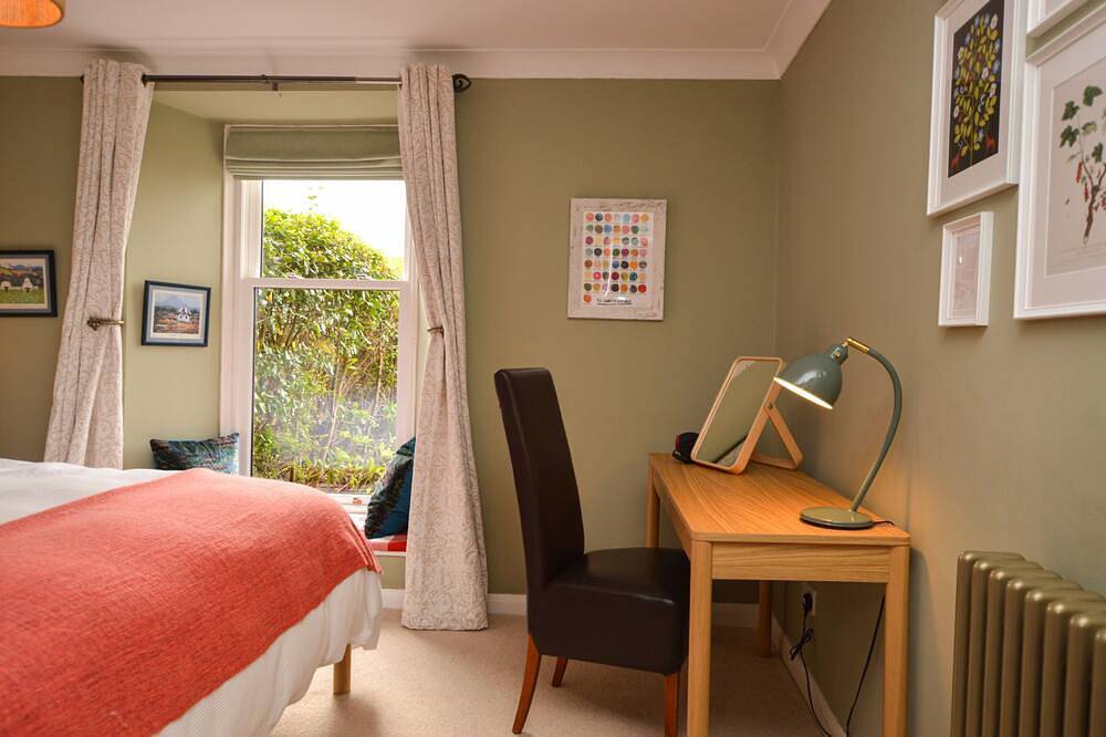 Ganze Wohnung, Lochview@33a | Family-Friendly with Beautiful Loch Views in Gourock, Inverclyde