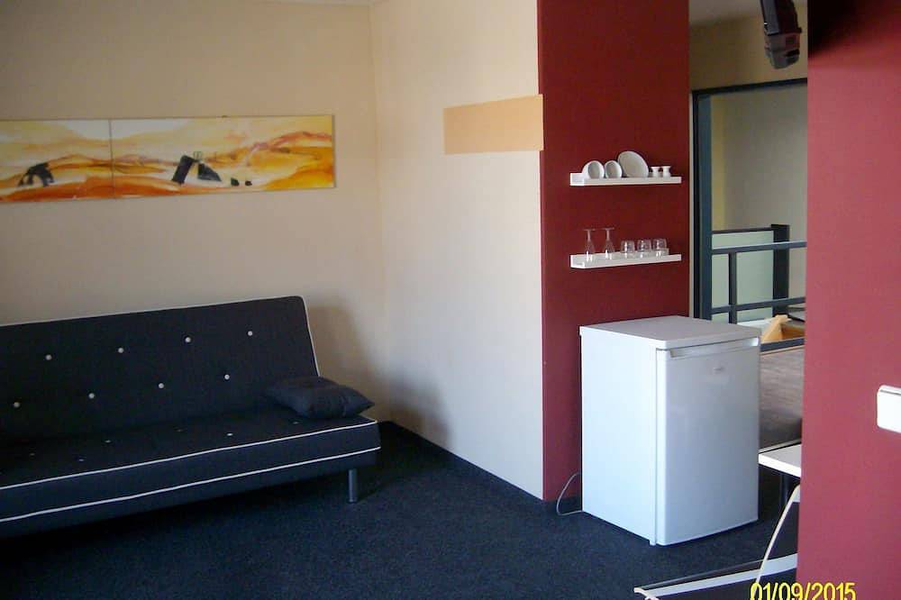 Ganze Wohnung, Wohnen in modernen Apartements - mit Kulturcafe, vegetarischer Küche und mehr.. in Luckenwalde, Teltow-Fläming