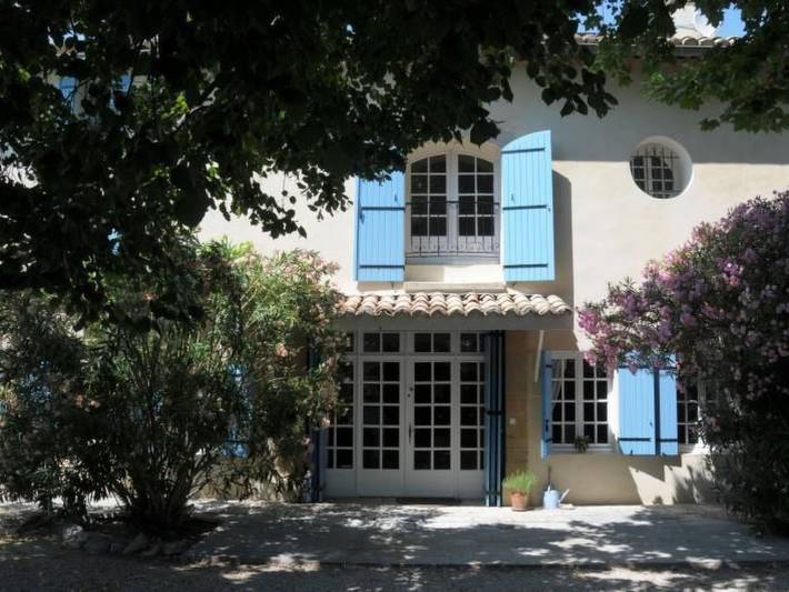Maison de vacances pour 10 personnes, avec Terrasse ainsi que Jardin et Piscine à Sarrians