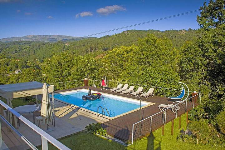 Casa de férias para 8 pessoas, com jardim e varanda em Vieira do Minho