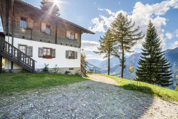 Chalet per 6 persone, con Balcone e Idromassaggio nonché Giardino in Trentino-Alto Adige