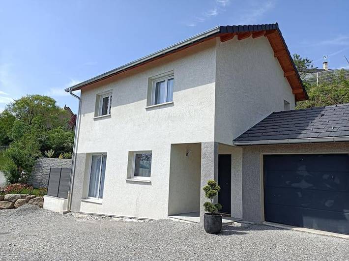 Location de vacances pour 7 personnes, avec Terrasse ainsi que Jardin et Vue à Pelleautier