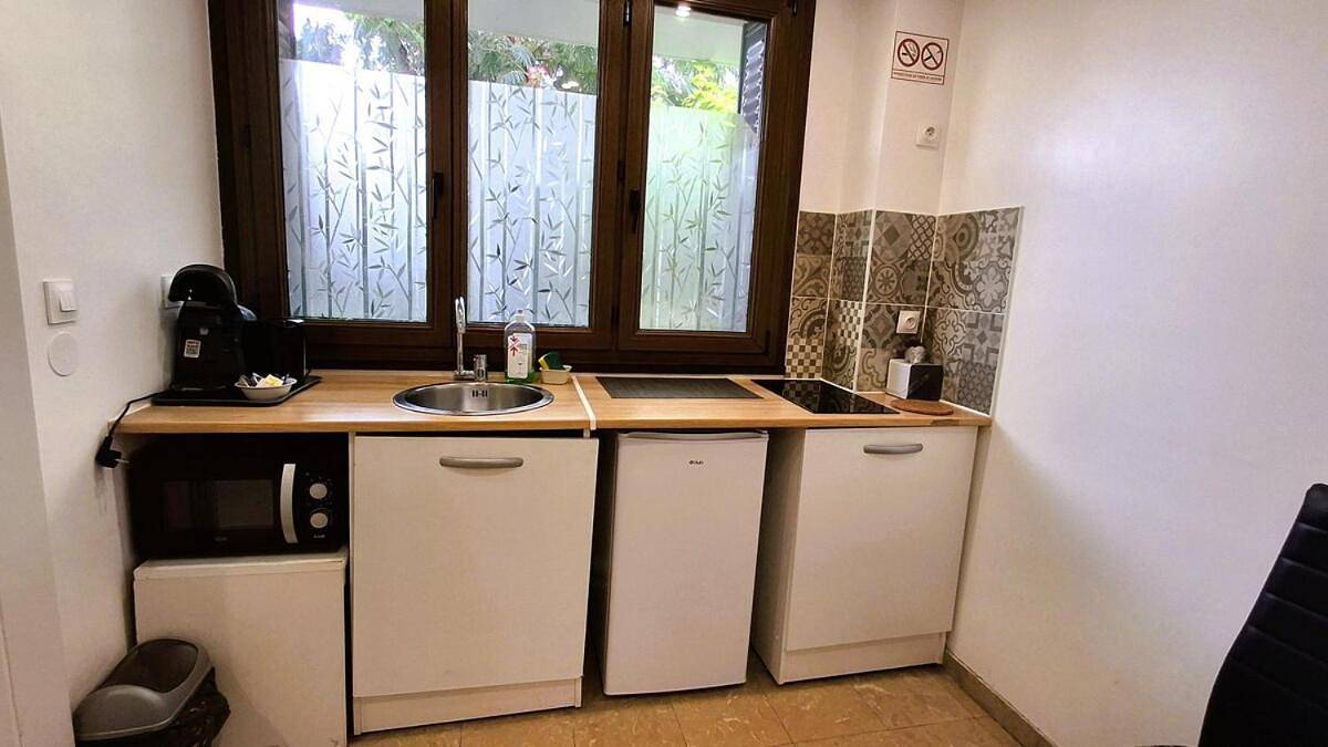 Appartement entier, One-Bedroom Apartment in Neuilly-sur-Marne, Seine-Saint-Denis