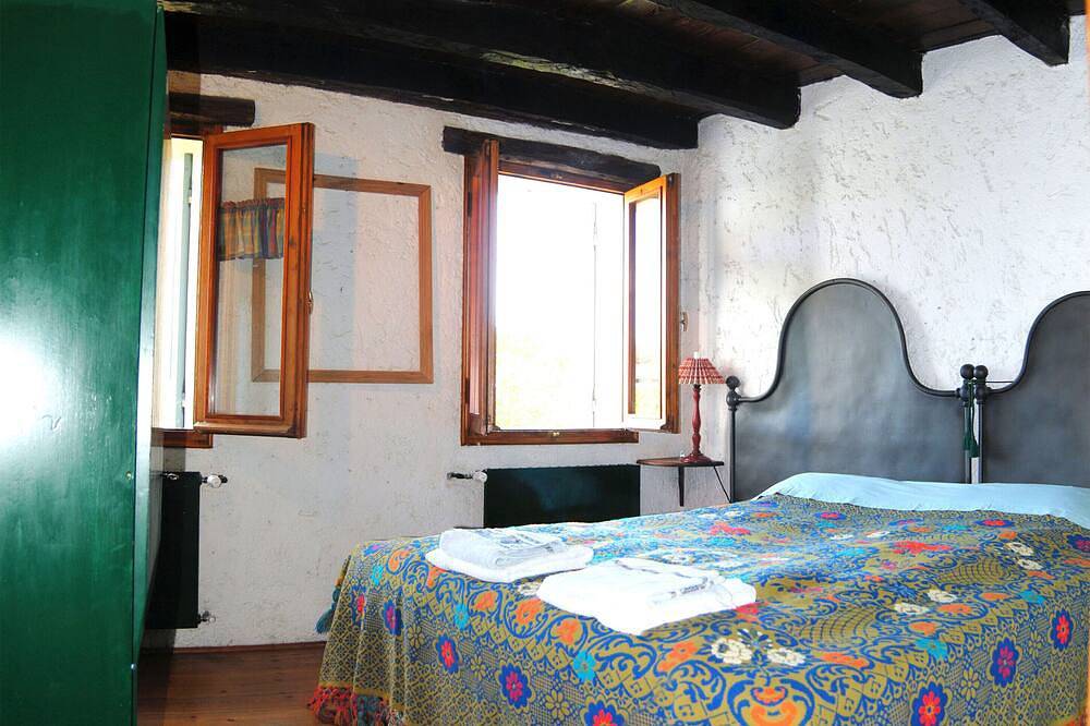 Pink House Villa, close Venice, Prosecco hills and Dolomites, Cortina in San Pietro di Feletto, Treviso Province