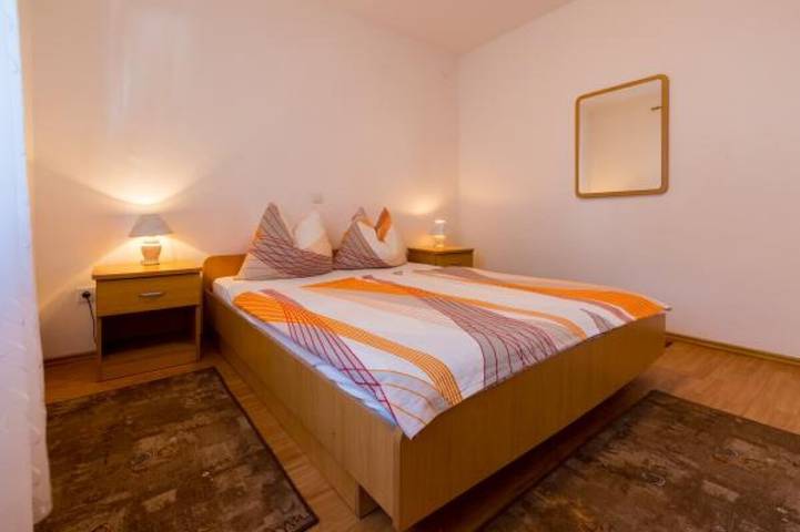 Ferienwohnung für 2 Personen, mit Terrasse und Pool in Kroatien