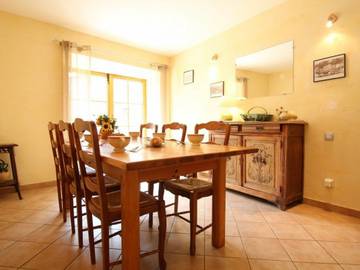 Gîte pour 8 Personnes dans Saint-Christophe-sur-Dolaison, Haute-Loire, Photo 2