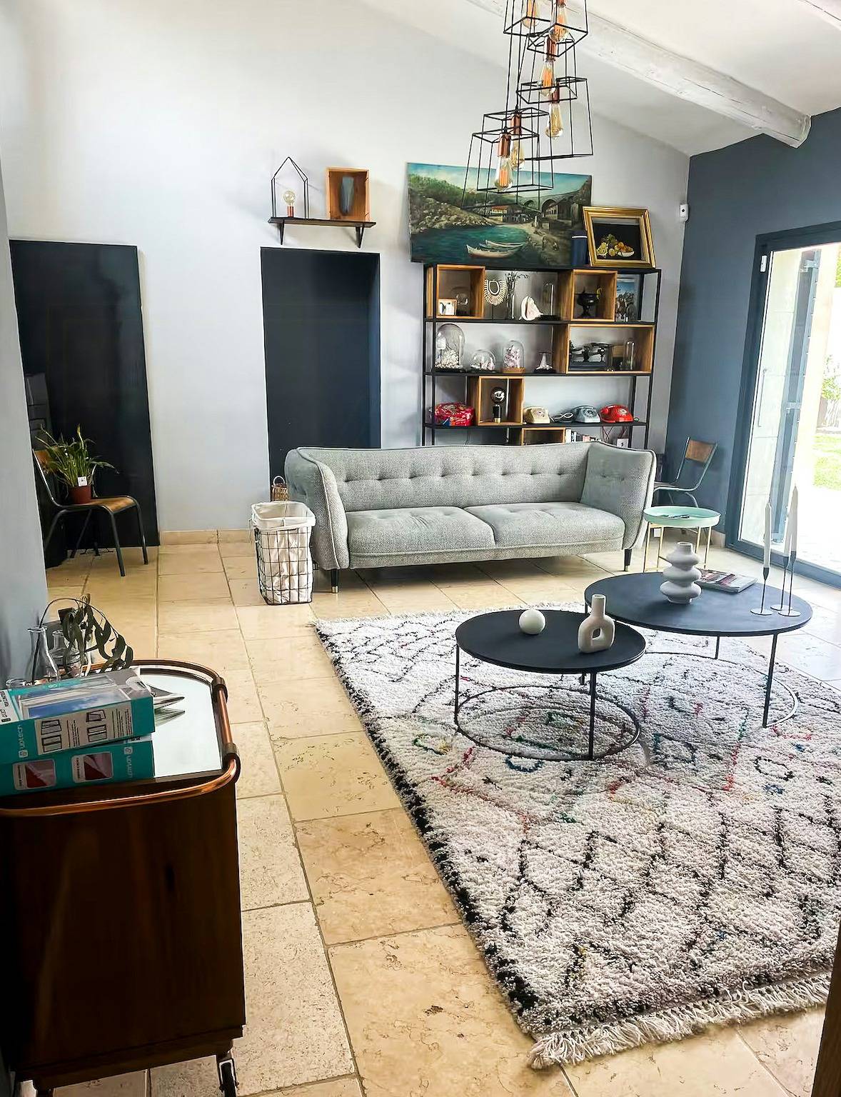 Villa avec piscine au cœur des vignes provençales in La Tour-d'Aigues, Parc naturel régional du Luberon