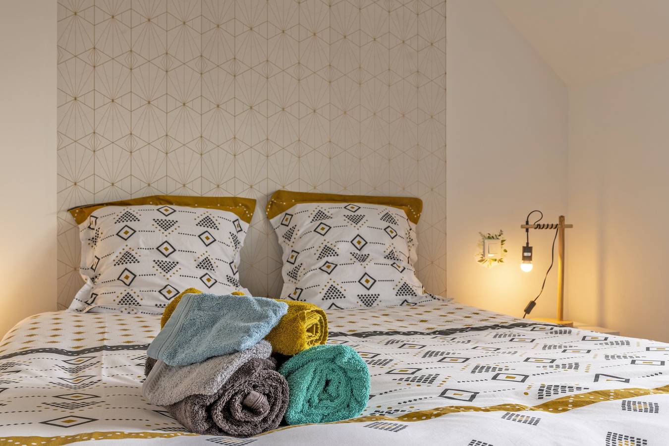 Holiday Home 'À La Maison De Goulannou' with Terrace, Garden & Wi-Fi in Tréflez, Côte des Légendes