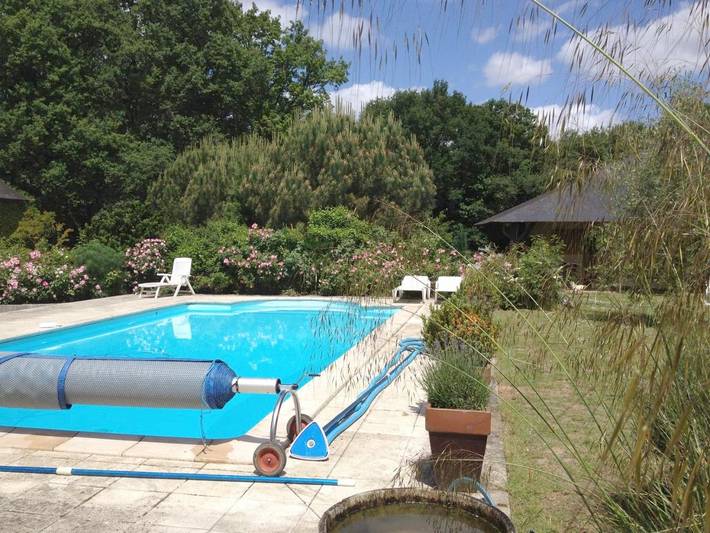 Location de vacances pour 6 personnes, avec Terrasse et Jardin ainsi que Piscine et Vue à Baugé-en-Anjou