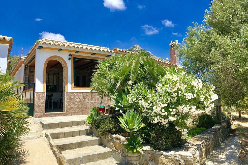 Haus mit Grill und Kamin, ideal für Sommer und Winter. in Tarifa, Parque Natural del Estrecho