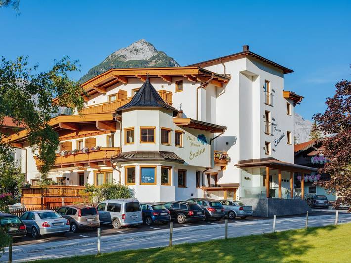 Hotel für 4 Personen, mit Balkon und Seeblick in Pertisau