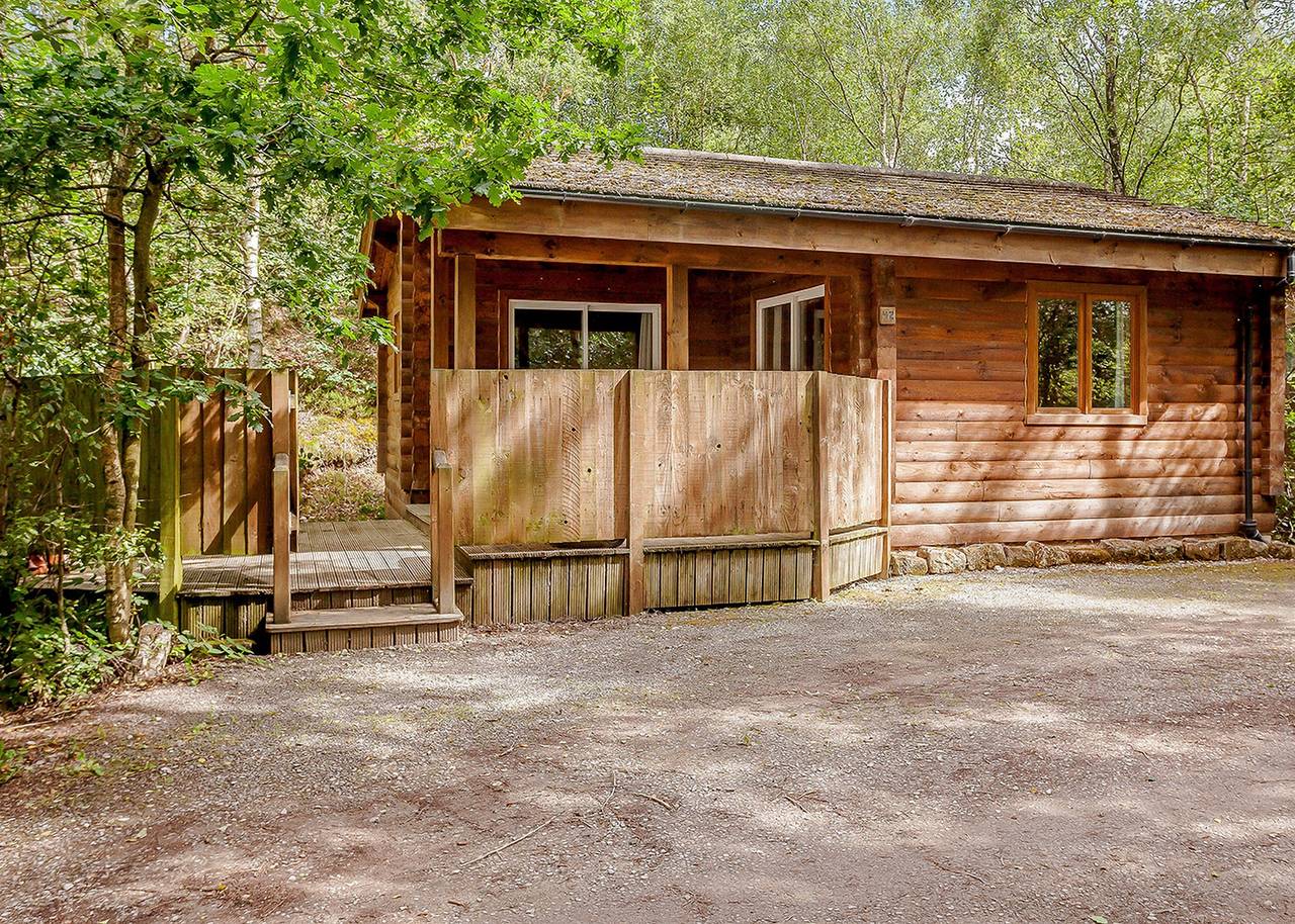 Woodpecker Log Cabin 2 in Alton Towers, Staffordshire