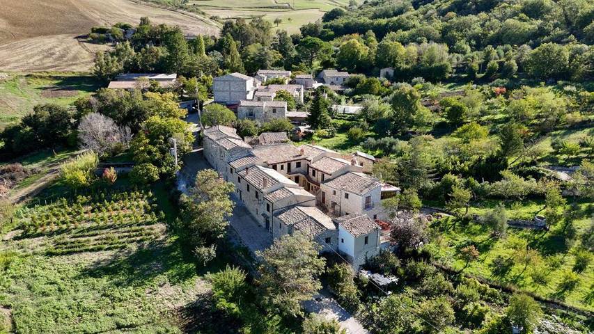 Appart’hôtel pour 2 personnes, avec Jardin et Vue