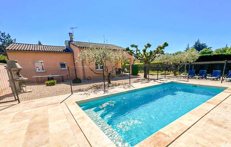 Location de vacances pour 6 personnes, avec terrasse et jardin à Sampzon - 4