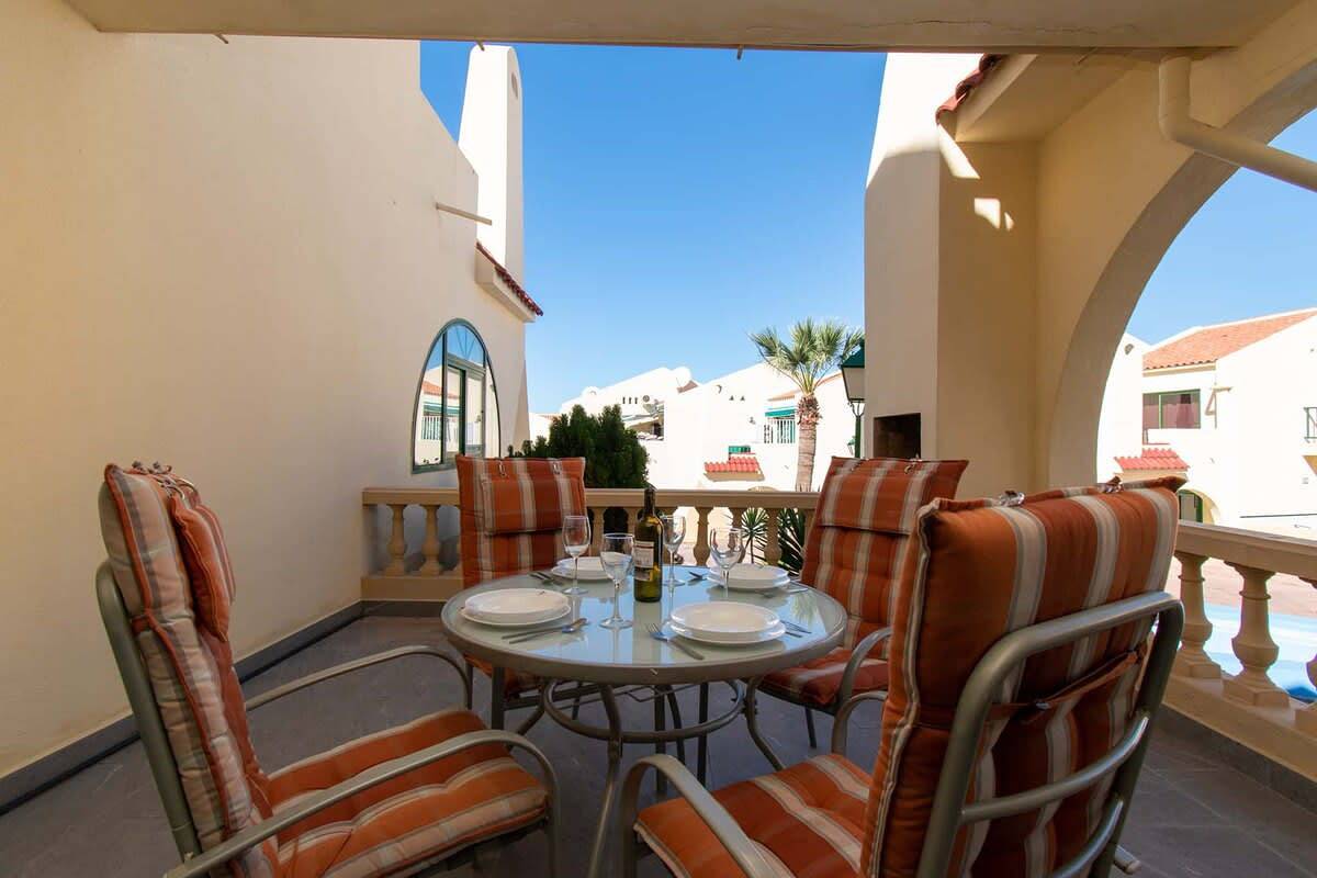 Apartamento entero, Apartamento de vacaciones para 4 personas con balcón/terraza in San Eugenio Alto, Adeje