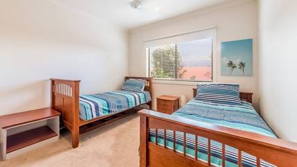 Holiday Home for 9 People in Inverloch, Bass Coast Shire, Photo 3