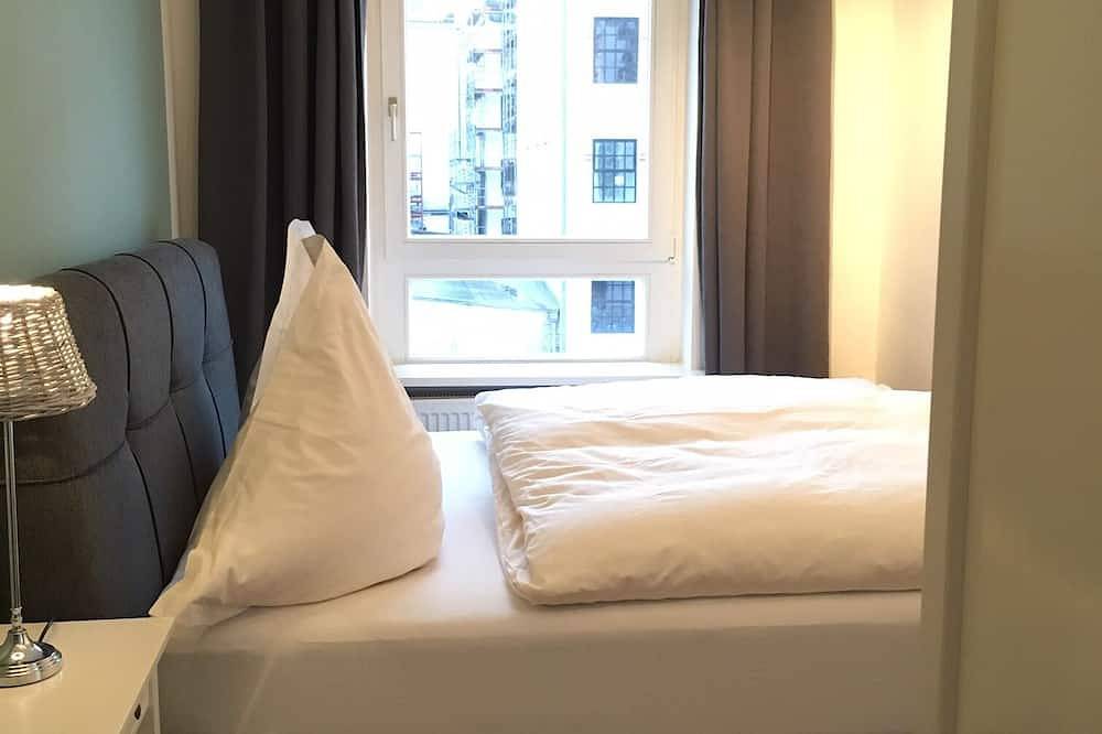 Ganze Wohnung, Exklusives Industrie-Loft 2 am Kanal in Hamburg-Uhlenhorst, 12 Min zum Hbf. in Hamburg-Nord, Hamburg