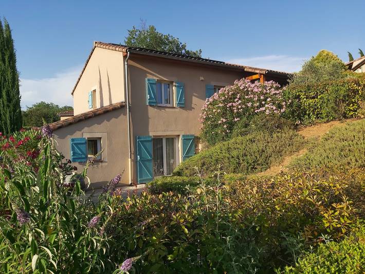 Gîte pour 6 personnes, avec piscine, adapté aux familles