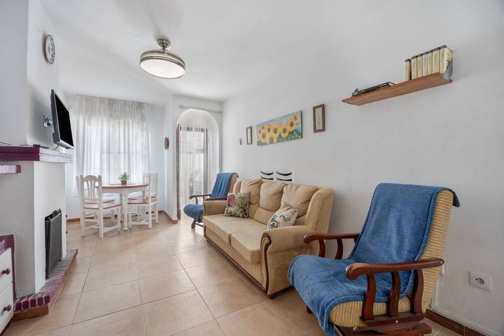 Ganze Wohnung, Ferienwohnung 'Dos Dormitorios' mit Gemeinschaftspool, privater Terrasse und Gemeinschaftsgarten in Los Gallos-Cerromolino, Chiclana de la Frontera