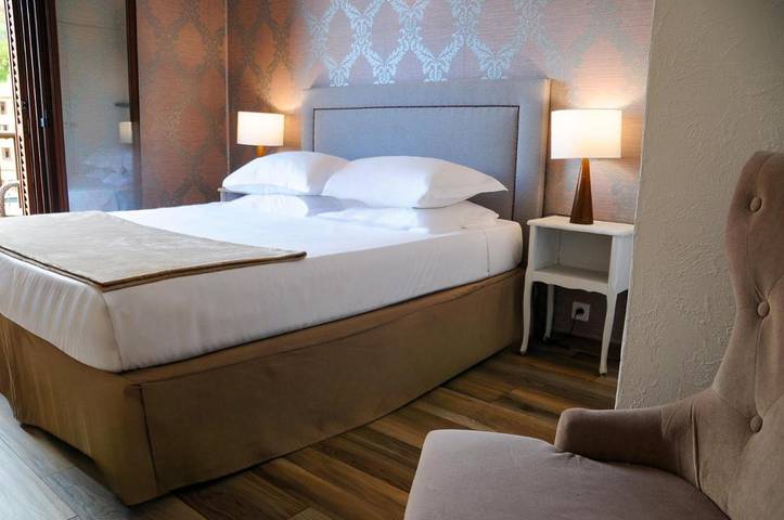 Hôtel pour 2 personnes, avec balcon et vue, adapté aux familles dans Porto (Corse) - 2